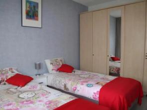 Heerenveen zonnige hoekwoning met tuinkamer en eigen parkeerplaats