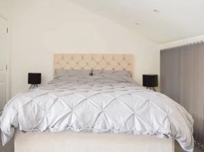 Bright Modern 3 Bedroom Flat In The Heart Of Marylebone