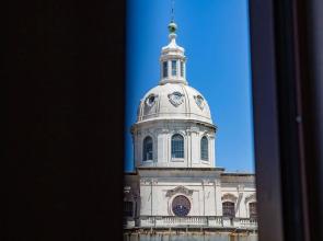 Wine & Books Lisboa Hotel