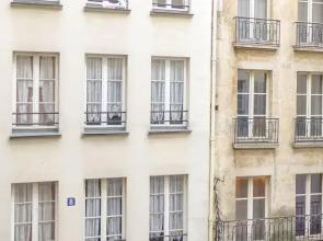 Pelican Studio Louvre