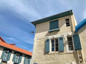 Ossuna Sunshine heart of Biarritz by GuestReady