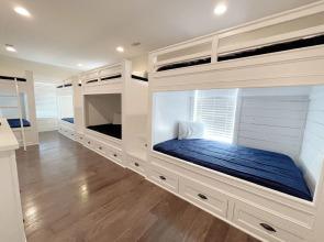 Sandy Orchid Lodge by RedAwning