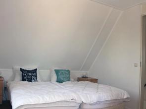 Stunning Home in Opperdoes With 2 Bedrooms and Wifi