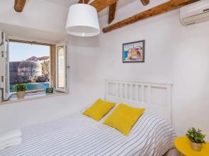 The Walls Studios by Irundo