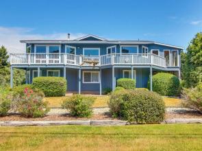 Coastal Bandon Vacation Rental: Walk to Beach!