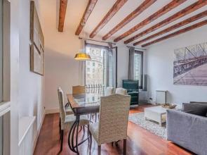 Modern and bright 3BD apartment by Gran Via - Plaza España