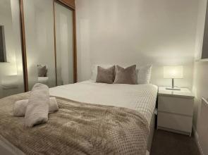 Coventry - 3 Beds - Pet Friendly - Free Parking