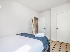 Rooftop Patio with Waterview, Private Garden & Grill 3BR 3BA