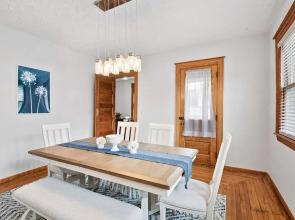 Historic Renovated Home Steps to Notre Dame 103