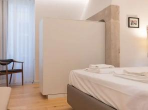 Trendy & Classic 2 Bedroom Apartment