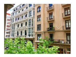 GREAT LOCATION & 130m2! Guggenheim & Parking