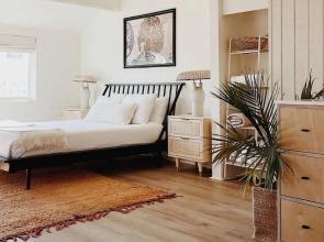 The Green Room Hotel