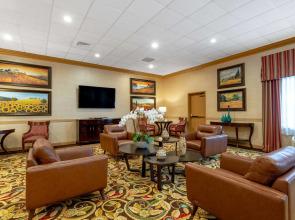 Hawthorn Extended Stay by Wyndham West Palm Beach
