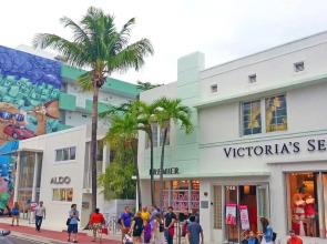 Beachfront 4 Room Ocean Drive Deluxe Suite