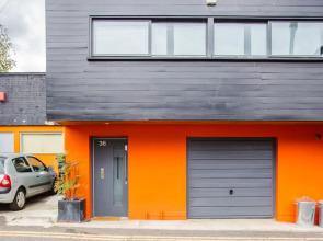 2 Bedroom Home in Hackney With Roof Terrace