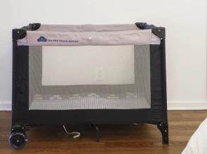 MTLVacationRentals - Suite Mont-Royal - 3 queen beds, 1,5 Ba