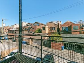 Upscale 3BR Apt with Parking in Ashland