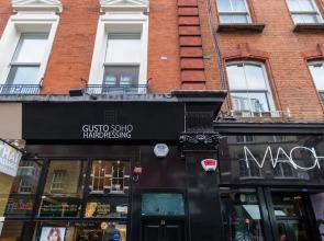 Soho Apartments by BaseToGo