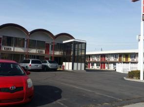 Executive Inn & Suites