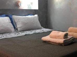 Torres de Quart 26 apartment