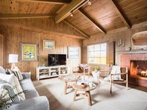 Robin - Retro Cabin w Spacious Backyard in Beautiful Encinitas