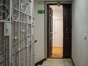 Lovely 4 Bed in Heart of Madrid, Near Park