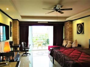View Talay 5 Studio Apartment - Close to the Beach
