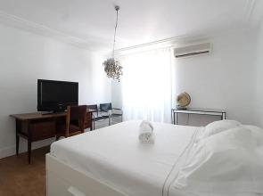 Luminous Apartment in Chueca Allôhousing