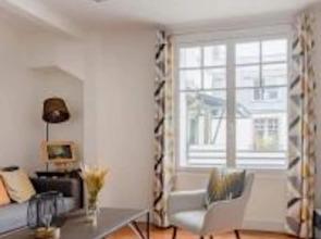 Eiffel Tower Saint Residence