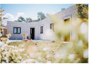 Regina Surf House - Villas with Private Pool