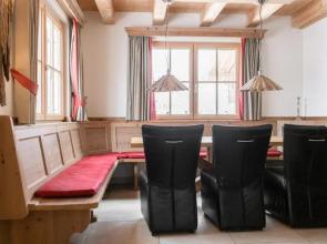 Avenida Panorama Chalets by Alpin Rentals