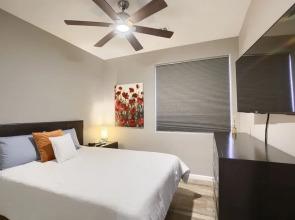 Nevada Elegance Newly Upgraded, 20 min From Strip!