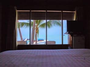 Bangrak Pier Bungalow