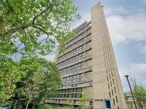 Fabulous Two-bedroom Apartment in Poplar