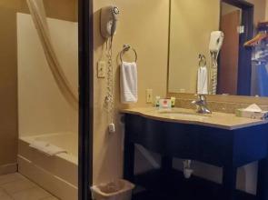 Super 8 Central City