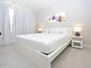 Art Deco Townhouse Apartments