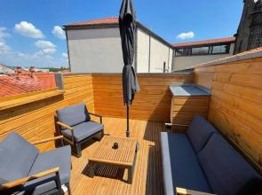 Coworking House - Quiet With Rooftop