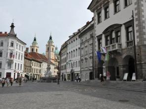 Apartment Nina Tour As