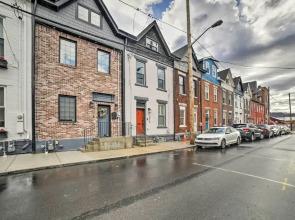 Pittsburgh Vacation Rental in Lawrenceville!