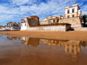 Amazing Home in Scoglitti With 4 Bedrooms and Wifi