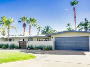 3br/3ba Pool/ Jacuzzi. Fire Pit In Palm Springs 3 Bedroom Home