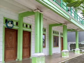 Wisma Syifa Pulau Pramuka RedPartner