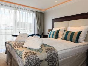 Select MS Charles Dickens - Frankfurt