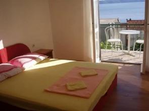 Mir - Free Parking - A4