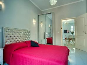 Lusso 5 beds Central Apartment