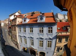 U Zlate Podkovy Apartments