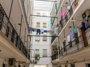 Cozy and modern apartment for 4 in Madrid