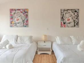 Unit 5 Dbl Queen - Bungalows at Common Ground