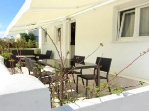 Residence by G - Avenida de Cantabria 60