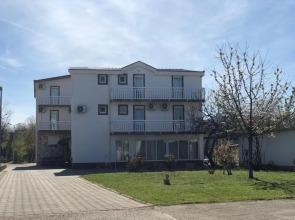 Guesthouse Camp Zemo